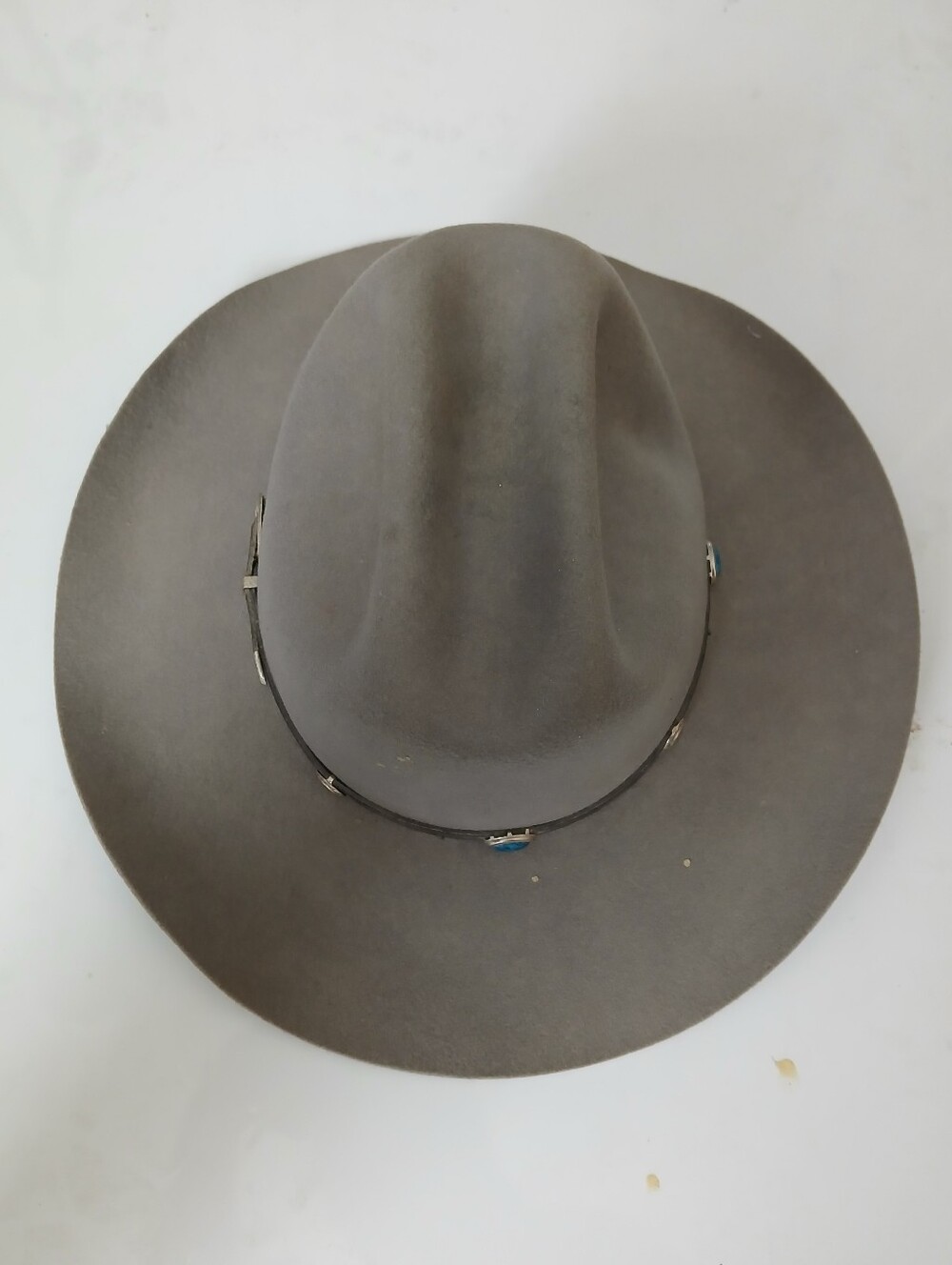 Classic Gray Felt Cowboy Hat with Decorative Band